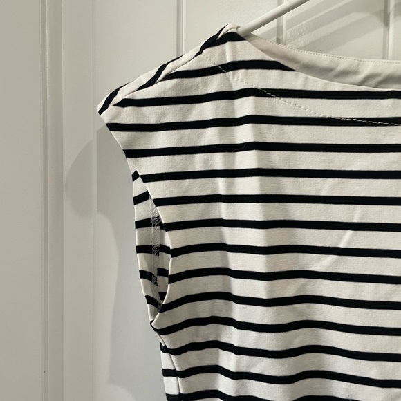 H&M women’s size small peplum striped top white with black stripes - Picture 2 of 4